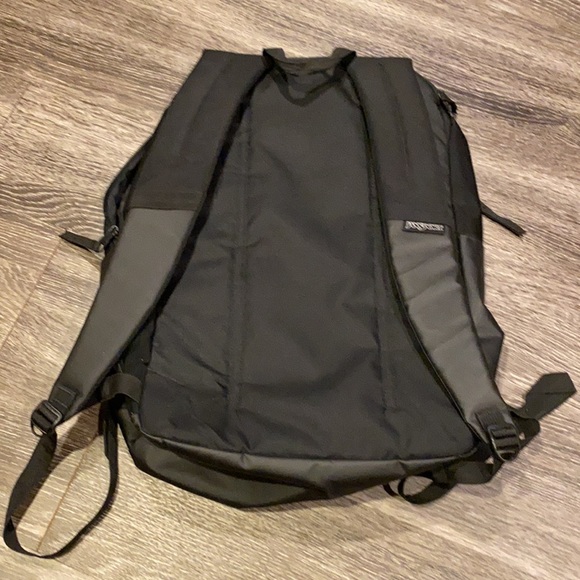 Backpack - Picture 2 of 2